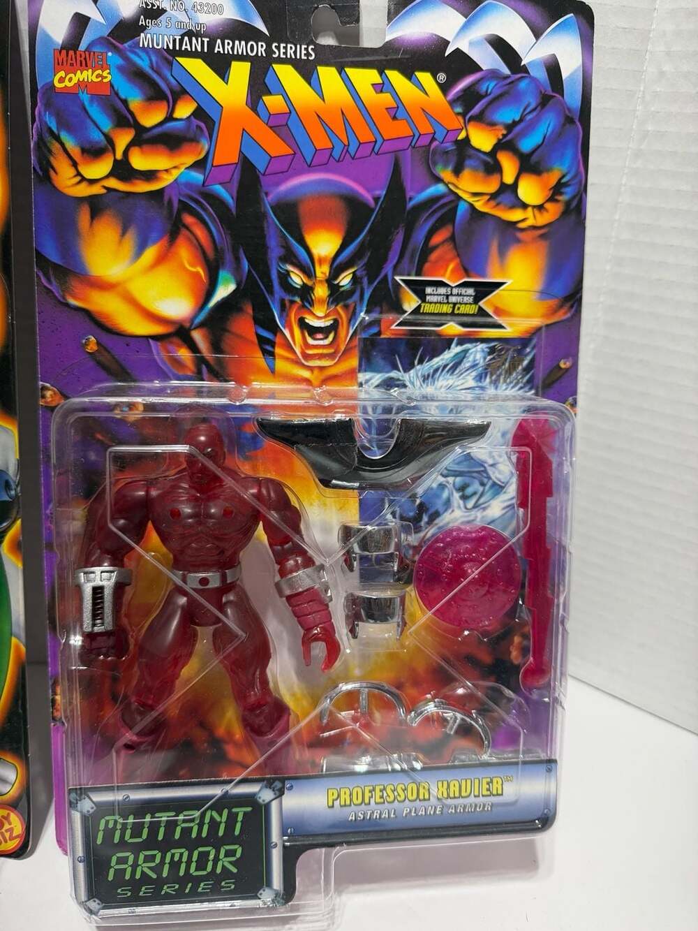 1996 Toy Biz Marvel X-Men Mutant Armor Series Professor X Astral Plane Armor